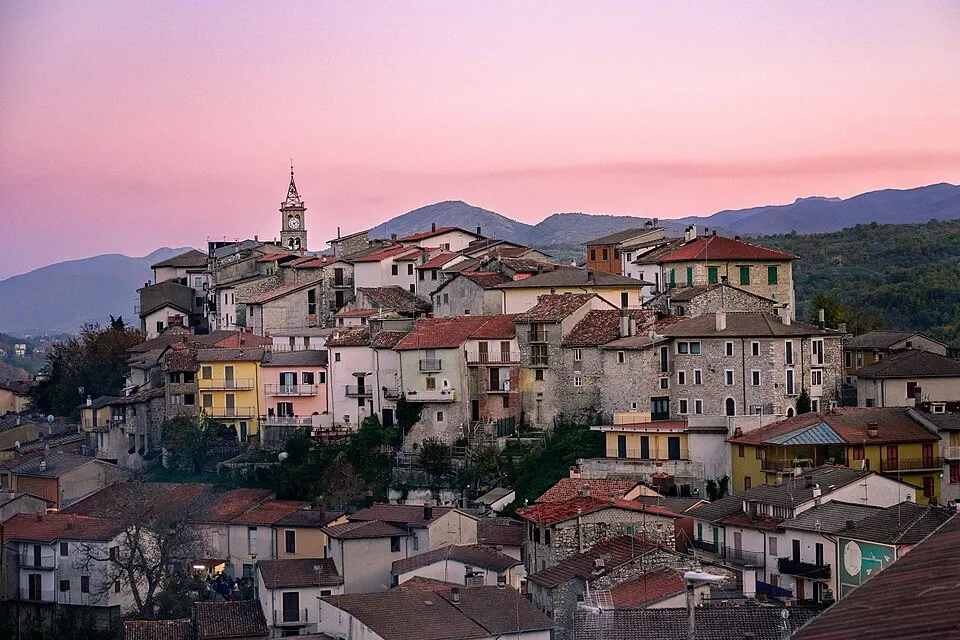 Alba Fucens e la Marsica, lungo la tappa da Massa d’Albe a Casale Le Crete